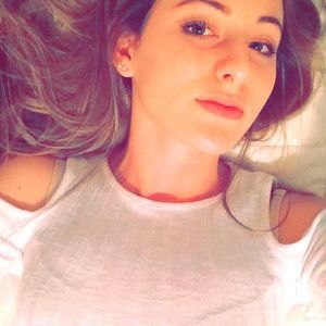 Meet your Posher, Cami